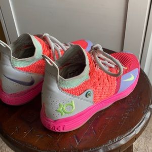 KD eybl 11s size 6 men’s/boys used good condition